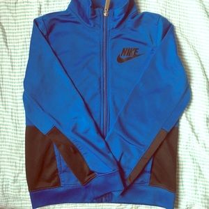 Nike sweater for boys SOLD!